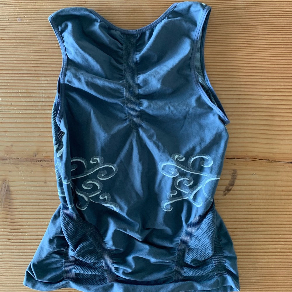 Athleta Exercise Top - Picture 2 of 5